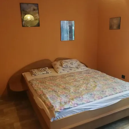 Nyaraló Imád-lak